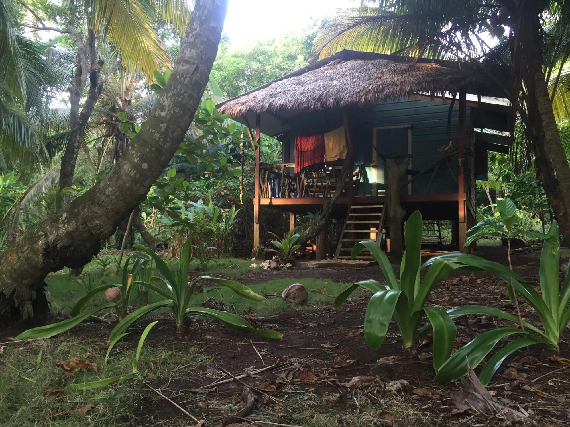 Villa Ensuenos Miskita House Little Corn Island Exterior foto